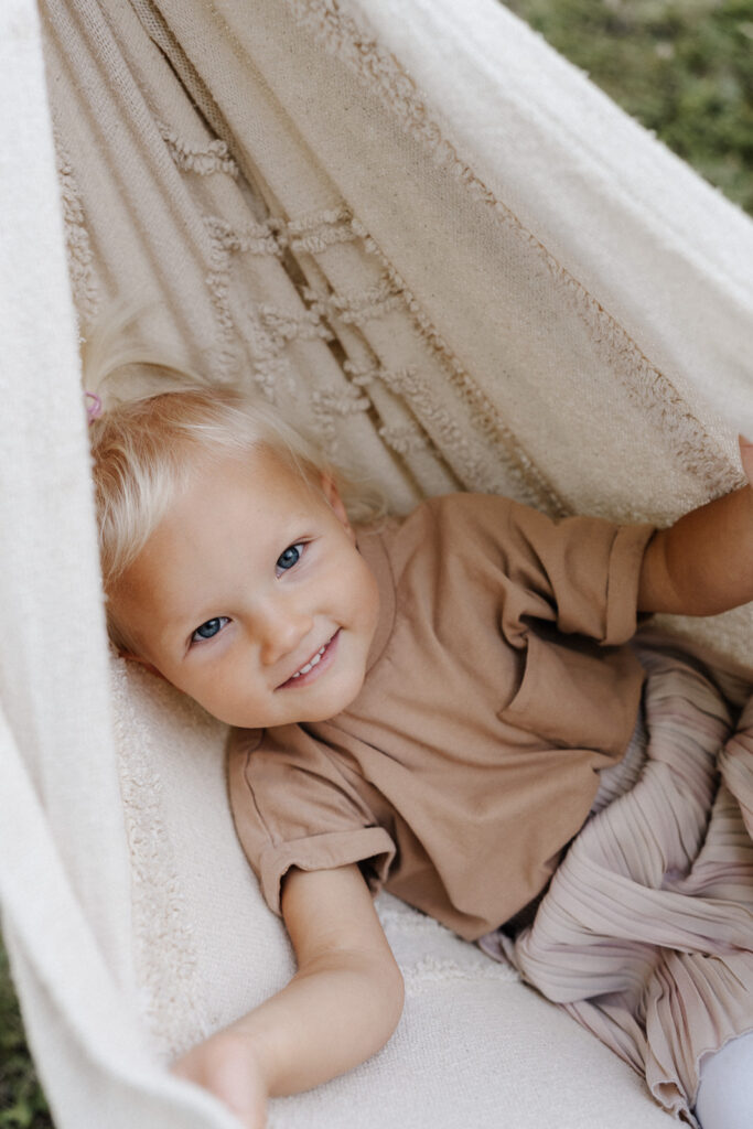 Familienshooting. Outdoorshooting. Familienbilder. Familienfotografie. Fotograf Heilbronn. Fotograf Hohenlohe. Fotograf Öhringen.